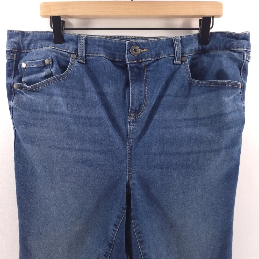 Torrid Women Jeans Midfit Super‎ Skinny 16T Blue Distressed Ripped Knee